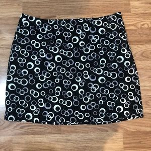 Cracked Wheat black & white print mini skirt. Size 10